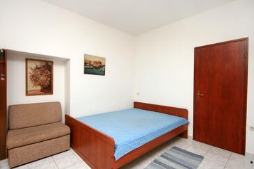 Apartments with terrace Omiš, Central Dalmatia