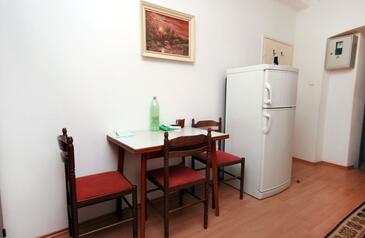 Apartments with terrace Omiš, Central Dalmatia