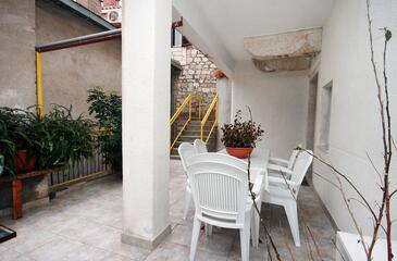 Apartments with terrace Omiš, Central Dalmatia