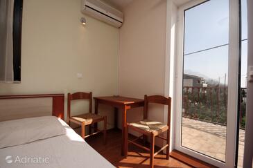 Apartments by the sea Duće, Omiš - 4852