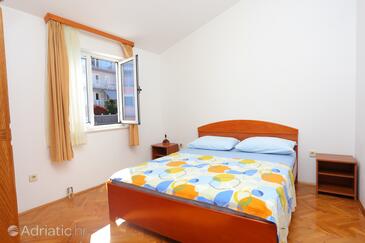 Lejligheder med pool egnet til familier med børn Podstrana, Split - 4859