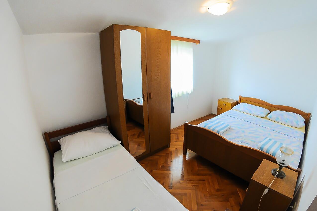 Apartamentos con piscina adecuados para familias con niños Podstrana, Split - 4859