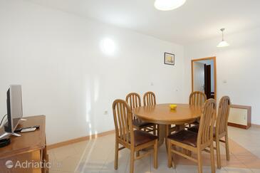 Family-friendly apartments with swimming pool Podstrana, Split - 4859