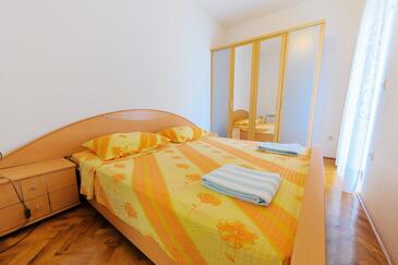 Lejligheder med pool egnet til familier med børn Podstrana, Split - 4859