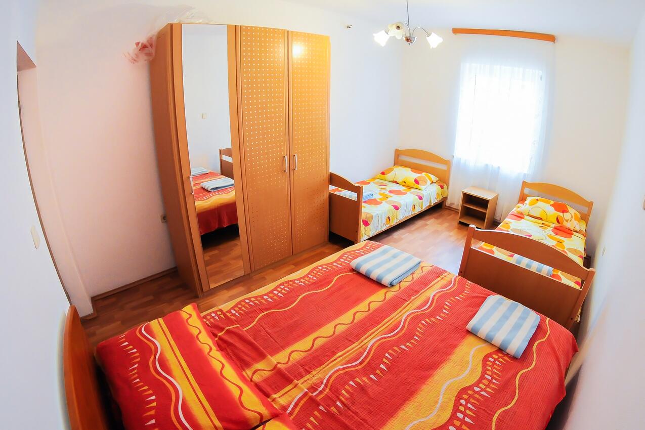 Apartamentos con piscina adecuados para familias con niños Podstrana, Split - 4859