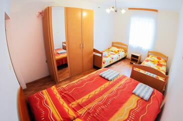 Lejligheder med pool egnet til familier med børn Podstrana, Split - 4859