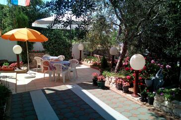 Apartmaji in sobe s parkingom Barbat, Rab - 4862 Adriatic.hr