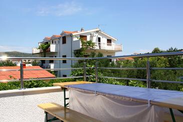 Apartments with parking space Rogoznica - 4865