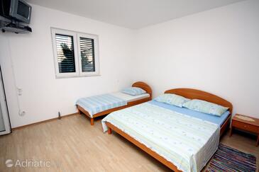 Apartments by the sea Balića Rat, Omiš - 4868