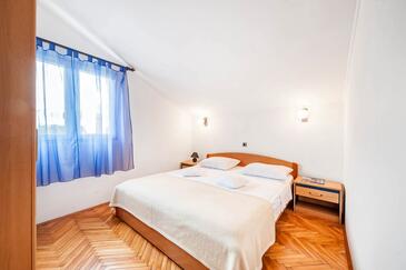 Appartamenti accanto al mare Grebastica, Sebenico - Šibenik - 4880