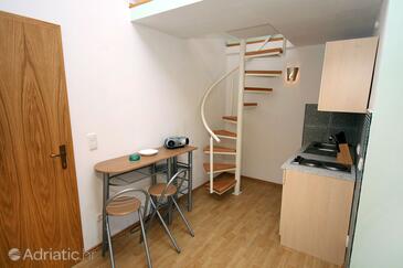 Appartamenti con parcheggio Vinisce, Traù - Trogir - 4886