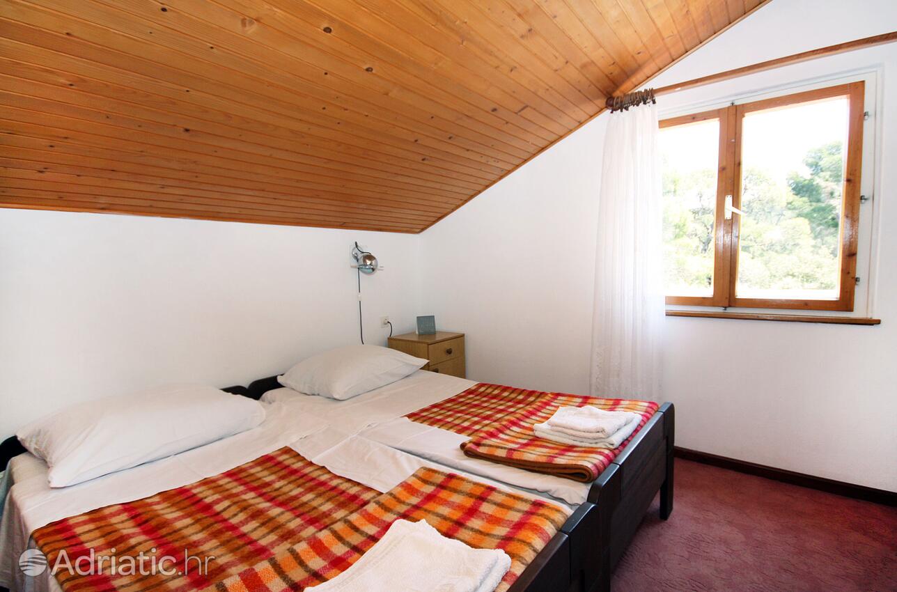 A-4917-a - Private accommodation - Apartments and rooms by the sea Pomena, Mljet