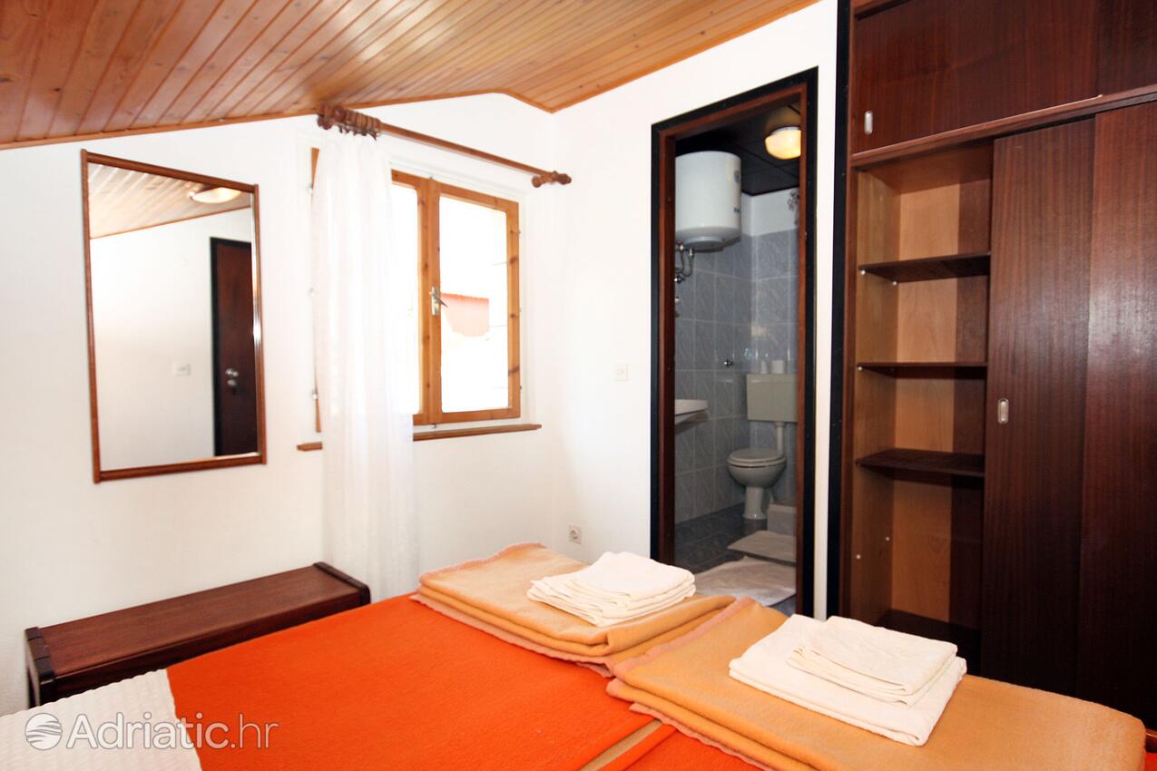 A-4917-a - Private accommodation - Apartments and rooms by the sea Pomena, Mljet