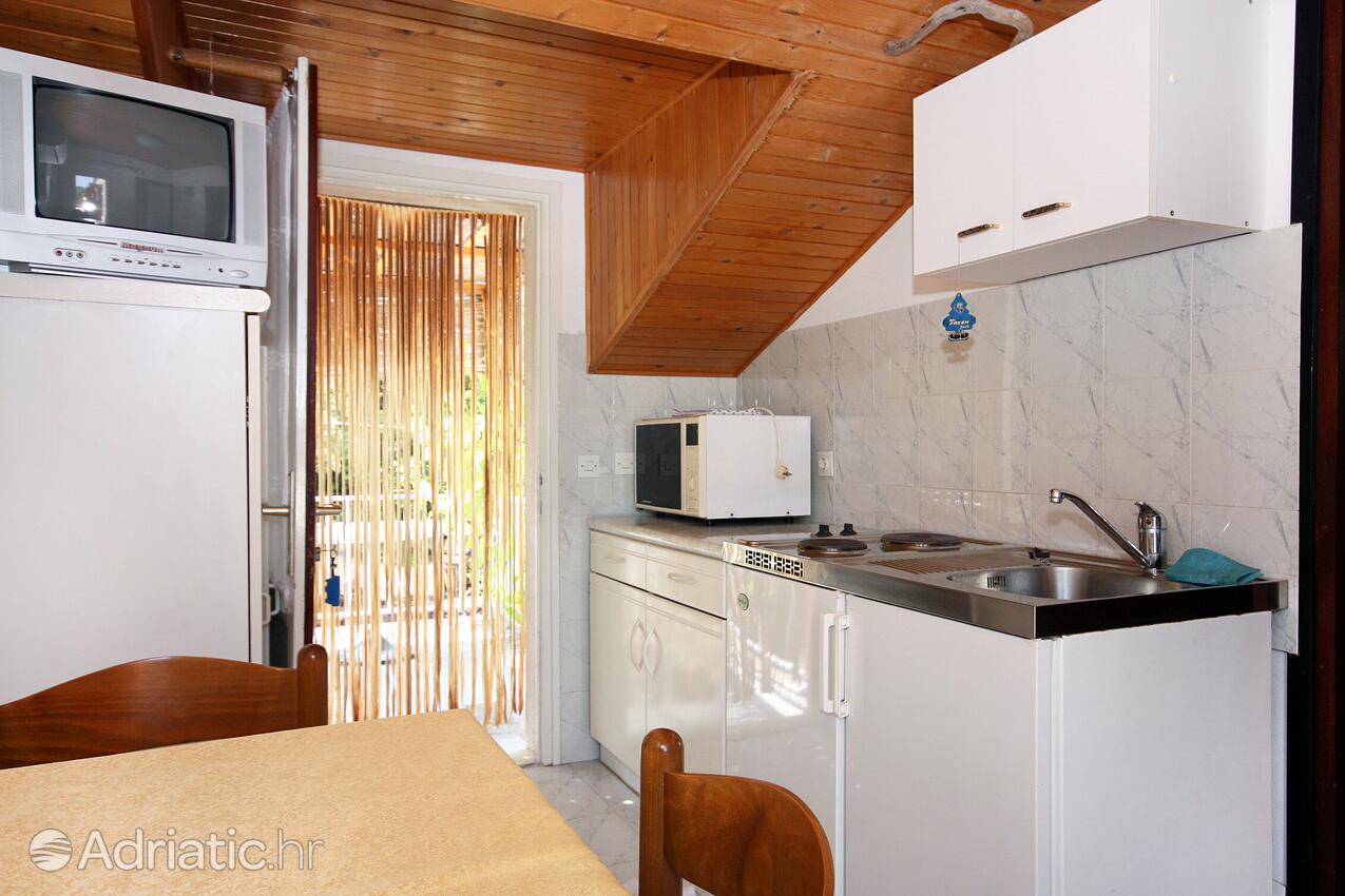 A-4917-a - Private accommodation - Apartments and rooms by the sea Pomena, Mljet