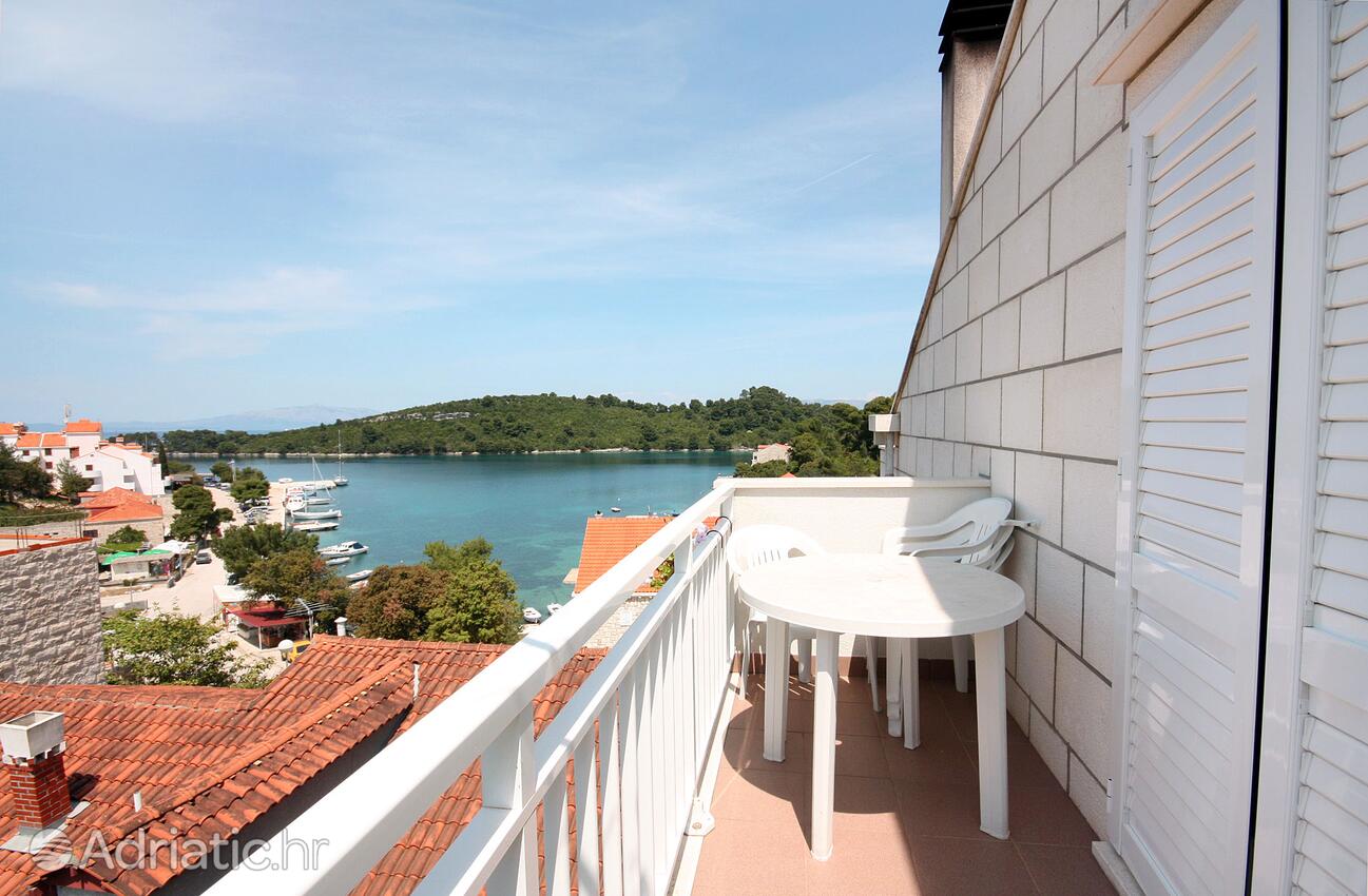 A-4917-b - Private accommodation - Apartments and rooms by the sea Pomena, Mljet