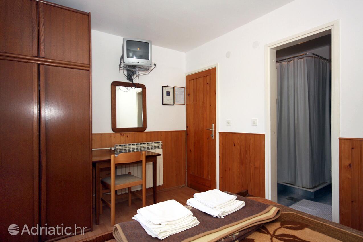 S-4917-a - Private accommodation - Apartments and rooms by the sea Pomena, Mljet