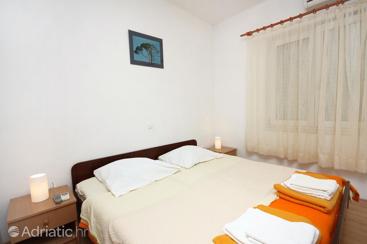 S-4917-c - Private accommodation - Apartments and rooms by the sea Pomena, Mljet