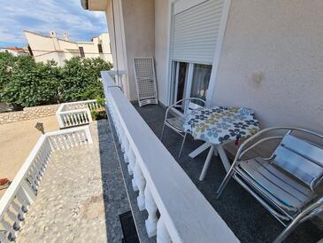 Family-friendly apartments with swimming pool Barbat, Rab - 4951
