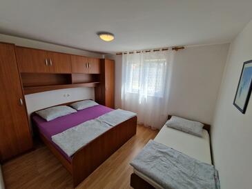 Family-friendly apartments with swimming pool Barbat, Rab - 4951