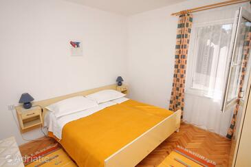 Apartments with parking space Banjol, Rab - 4956