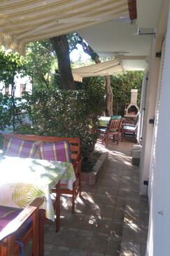 Apartments with parking space Banjol, Rab - 4956