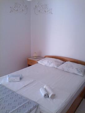 Apartments with parking space Palit, Rab - 4957