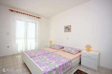 Apartments with parking space Barbat, Rab - 4962