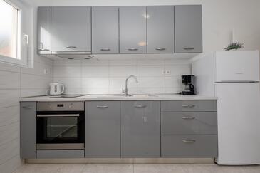 Apartments with parking space Palit, Rab - 4970