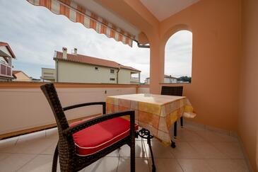 Apartments with parking space Palit, Rab - 4970