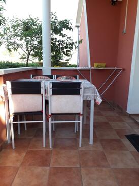 Apartmani s parkingom Kampor, Rab - 4972