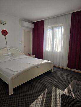 Apartmanok parkolóhellyel Palit, Rab - 4983