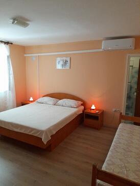 Apartmani s parkingom Kampor, Rab - 4984