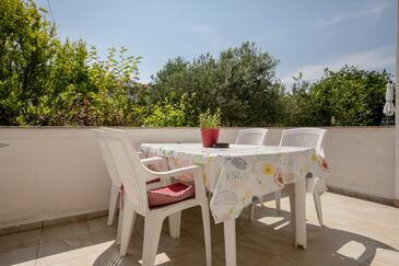 Trojizbový apartmán Palit, Rab (A-4990-a(