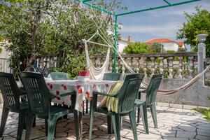 Family friendly apartments with a swimming pool Palit, Rab - 4990