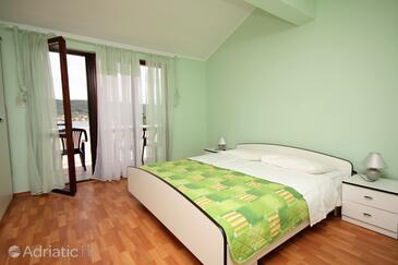 Apartments and rooms with parking space Supetarska Draga - Donja, Rab - 4992