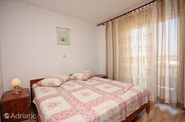 Apartments by the sea Barbat, Rab - 5005