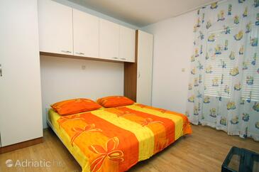 Apartments by the sea Barbat, Rab - 5005