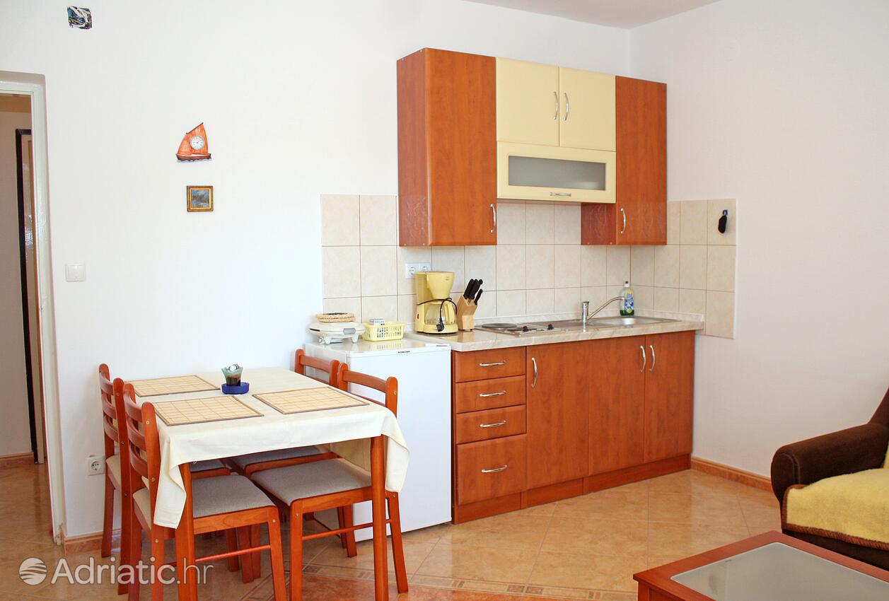 Appartamenti con piscina per famiglie Banjol, Arbe - Rab - 5007
