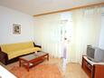 Banjol, Obývací pokoj v ubytování typu apartment, s klimatizací, domácí mazlíčci povoleni a WiFi.