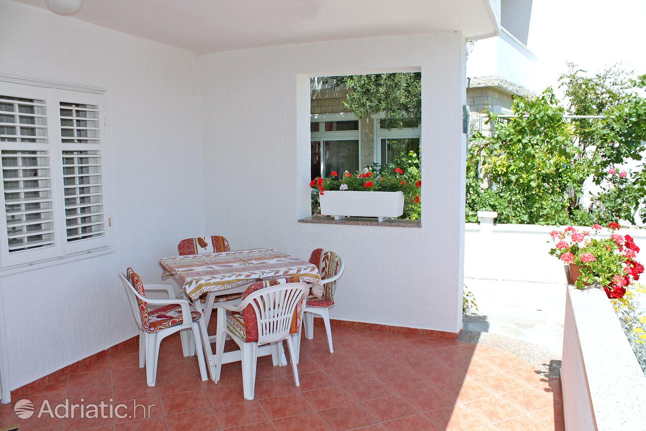 Appartamenti con piscina per famiglie Banjol, Arbe - Rab - 5007
