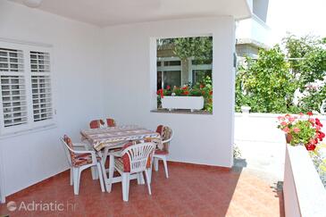 Ferienwohnungen mit Pool für Familien Banjol, Rab - 5007