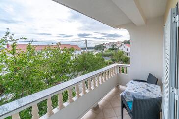 Apartmani i sobe uz mere Palit, Rab - 5010