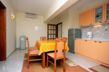 Appartements avec parking Kampor, Rab - 5018