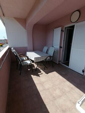 Apartments with parking space Lopar, Rab - 5019