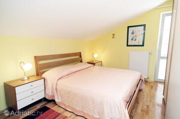 Apartments and rooms by the sea Supetarska Draga - Donja, Rab - 5033