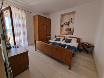 Apartments by the sea Kampor, Rab - 5037