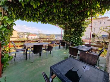 Apartments by the sea Kampor, Rab - 5037