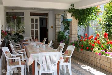 Apartmaji in sobe s parkingom Palit, Rab - 5039