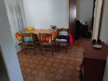 Apartments with parking space Palit, Rab - 5048