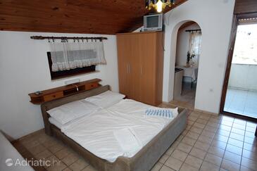 Apartments by the sea Suha Punta, Rab - 5050